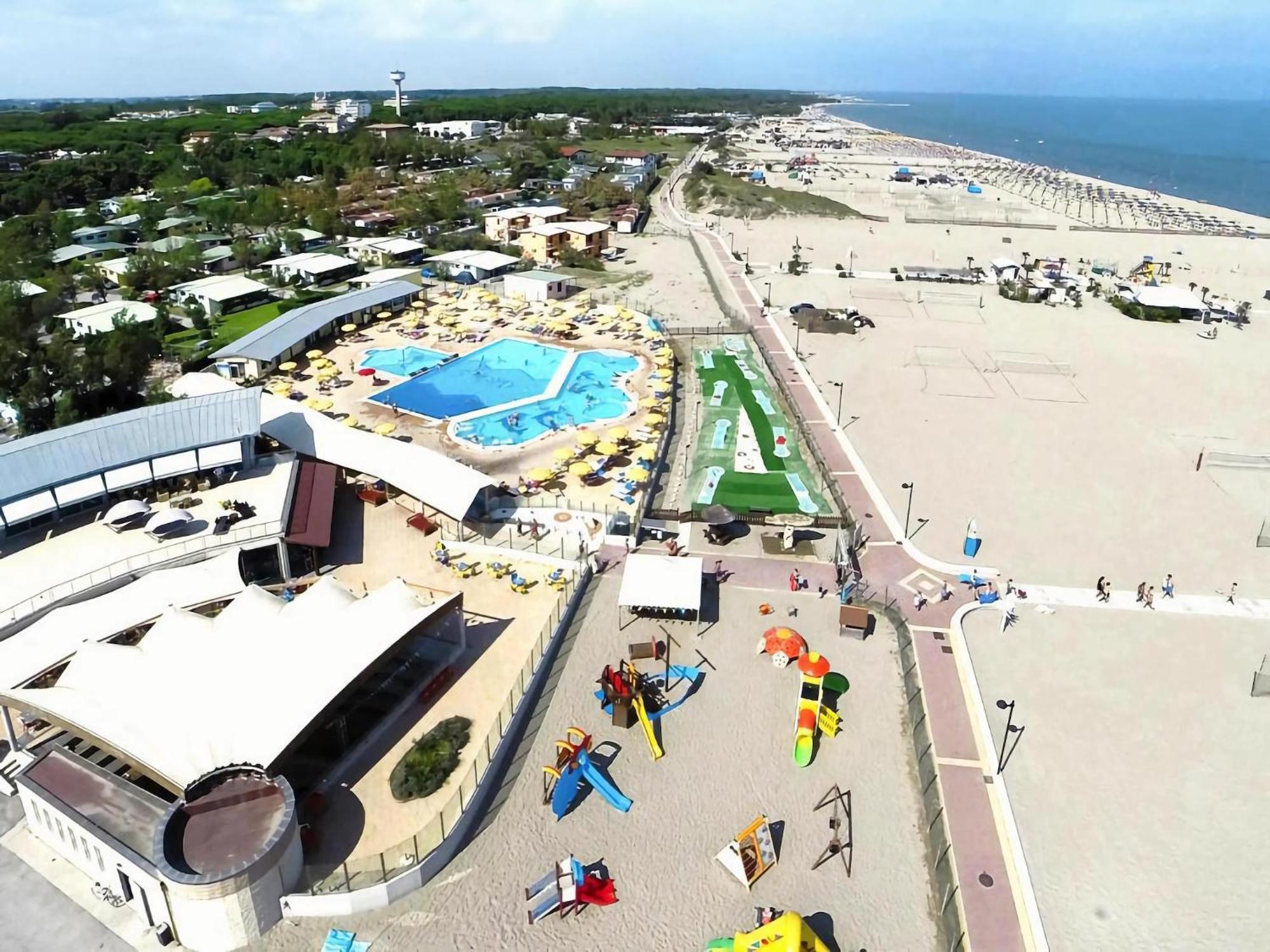 Resort Rosapineta Sud In Rosolina Mare Exterior foto